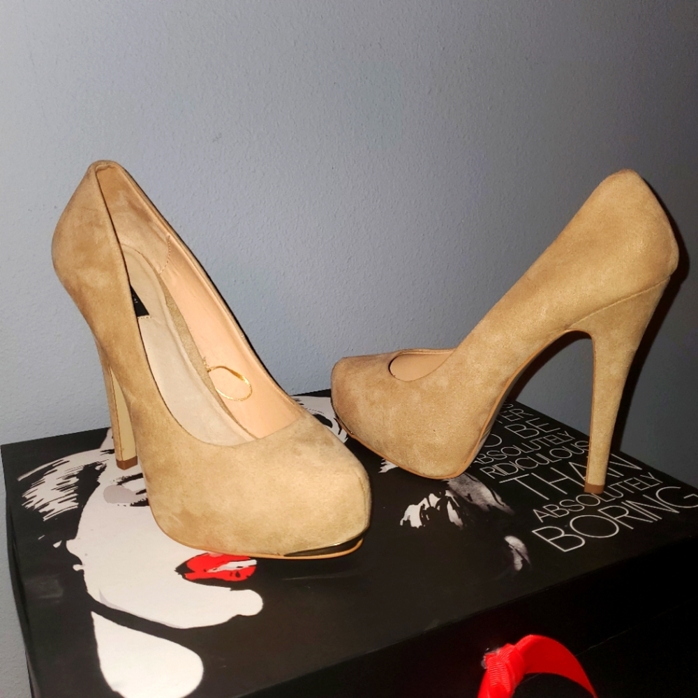 Tan Suede heels